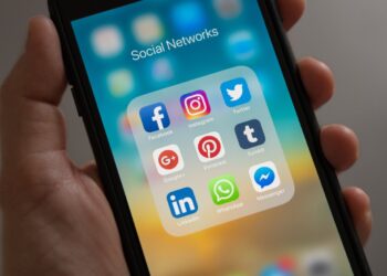 How to Find Out if Your Cell Phone is Tapped or Not Easily and Practically