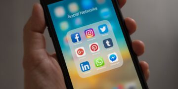 How to Find Out if Your Cell Phone is Tapped or Not Easily and Practically